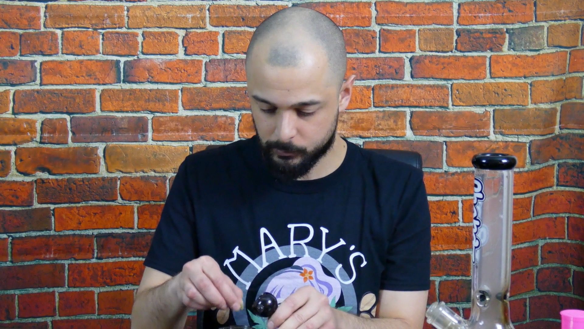 Archive image 4 for Strawberry Cough Cannabis Strain Review & Information