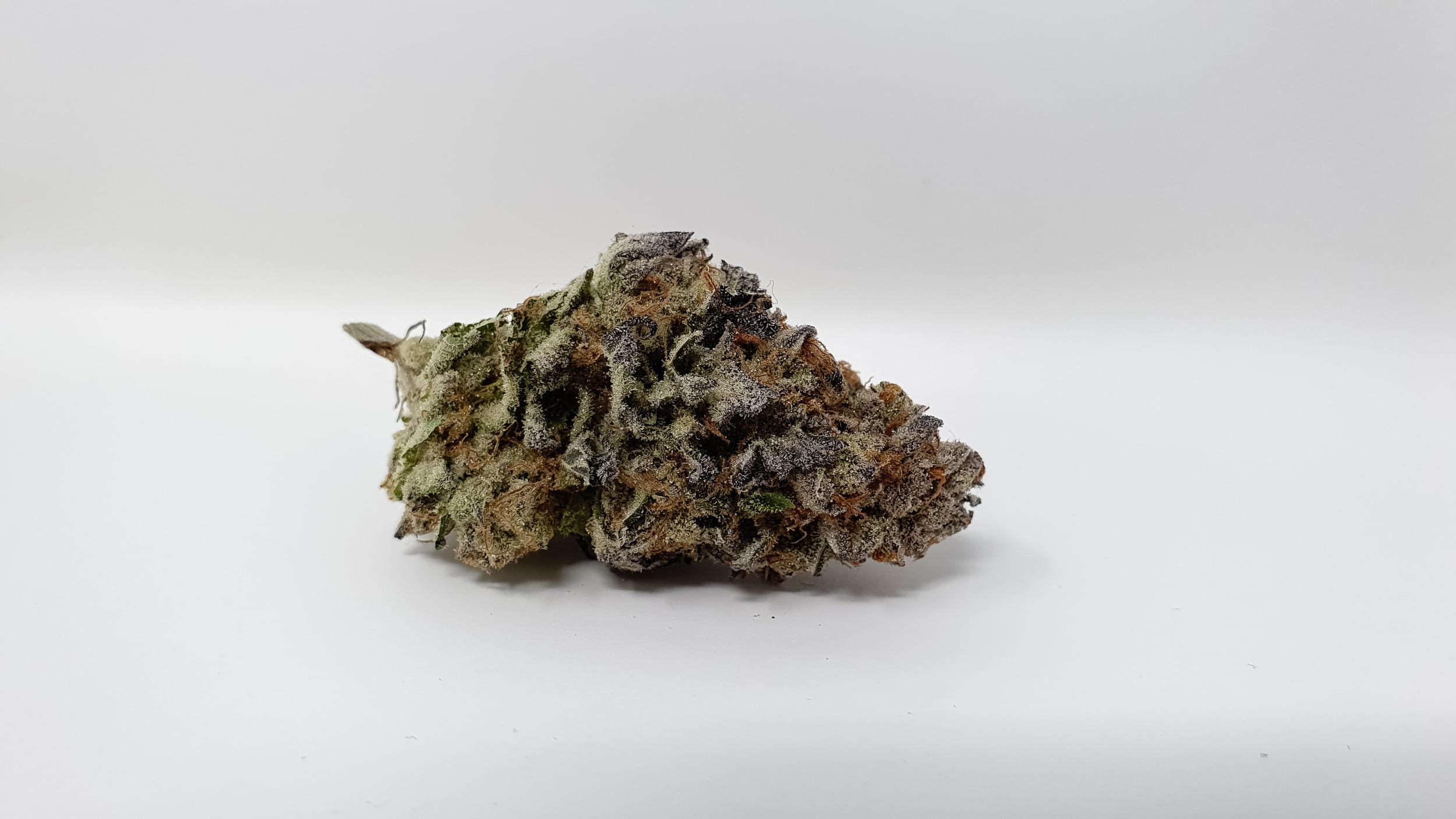 Archive image 8 for Strawpicanna Cannabis Strain Review & Information