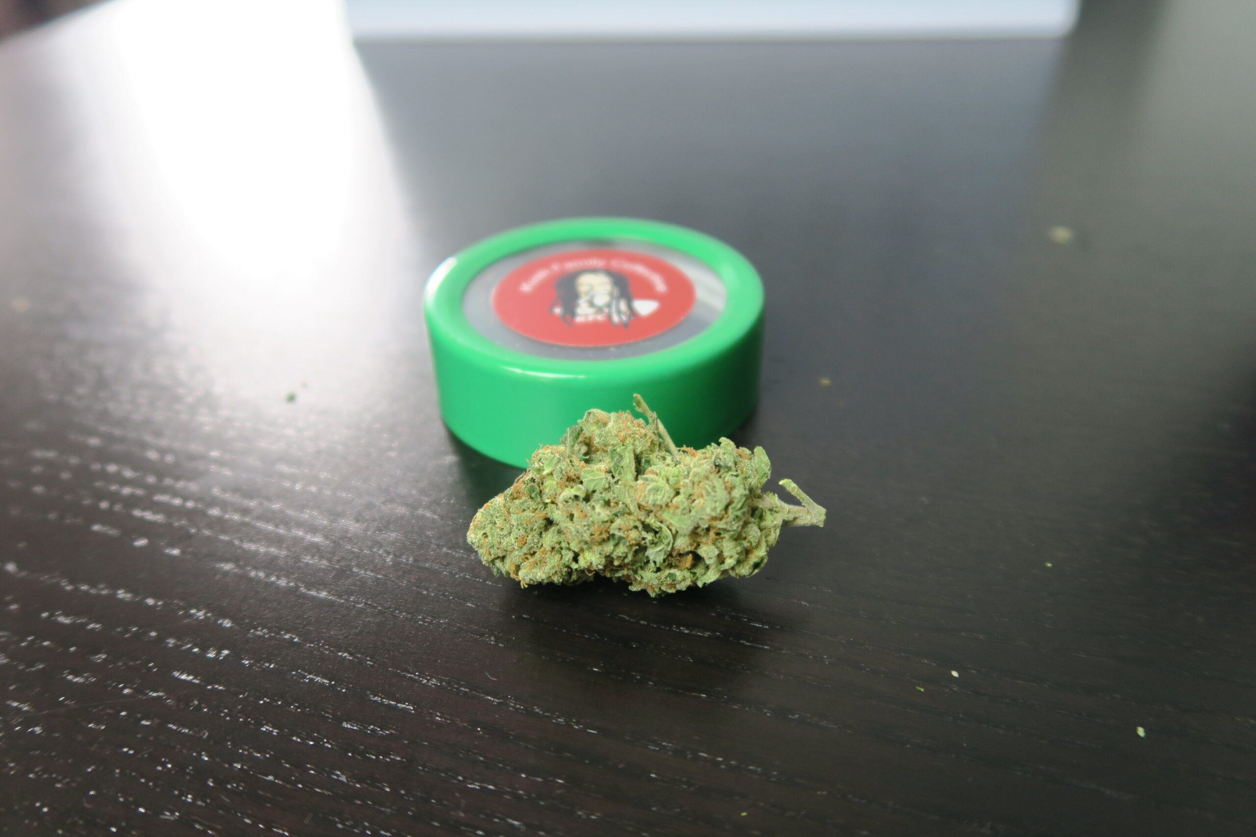 ISMOKE archive image 2 for OG #18 Cannabis Strain Review